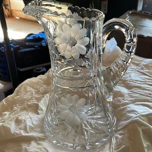 Crystal glass pitcher/vase